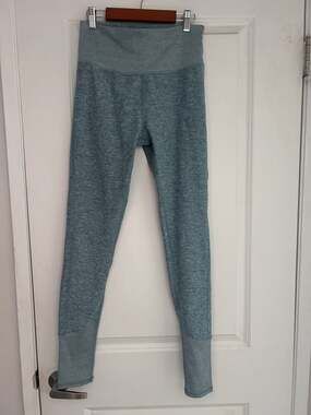 Alo Yoga High-Waist Alosoft Lounge Leggings Large